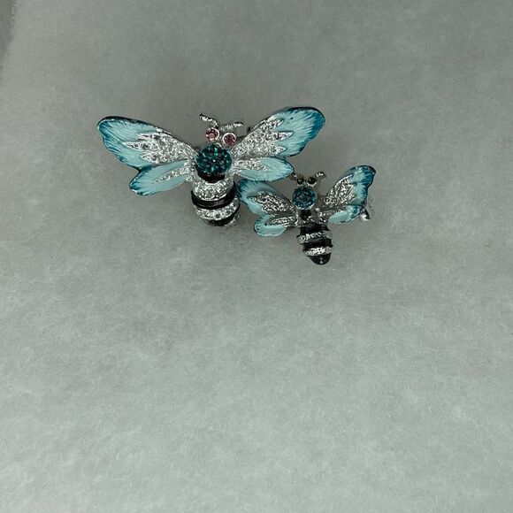 Vintage scatter bee brooches enamel set of 2 - Picture 1 of 7